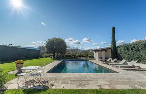 Cabrieres-d'Avignon Villa | Villa in the heart of the Luberon near Gordes private pool (sleeps 8)
