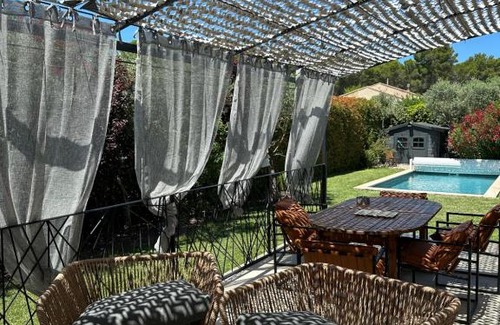 Ventabren Villa | Villa in the countryside of Aix-en-Provence with swimming pool, bowling alley, air conditioning...