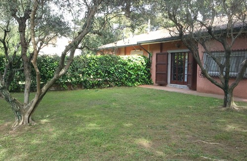 Giannella Villa | Villa in the green, quiet, 200 meters from the beach of Giannella