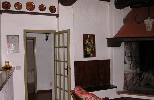 Querceta Apartment | VILLA IN TUSCANY BETWEEN SEA, MOUNTAINS, AND ART
