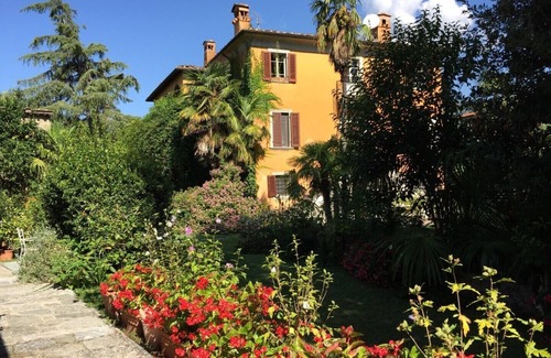 Querceta Apartment | VILLA IN TUSCANY BETWEEN SEA, MOUNTAINS, AND ART