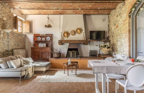 Gallina Villa | Villa in Val D'Orcia with Pool and Views