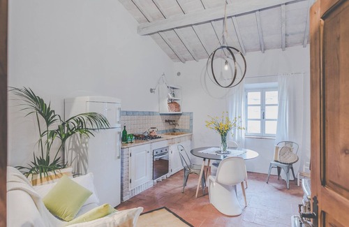 Gallina Villa | Villa in Val D'Orcia with Pool and Views