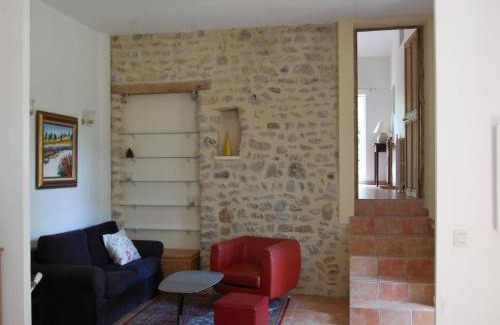 Valreas House | Villa in Valréas with Pool and Garden Views
