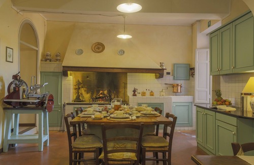 Pistoia Villa | Villa/Independent home in Pistoia with 6 bedrooms sleeps 14