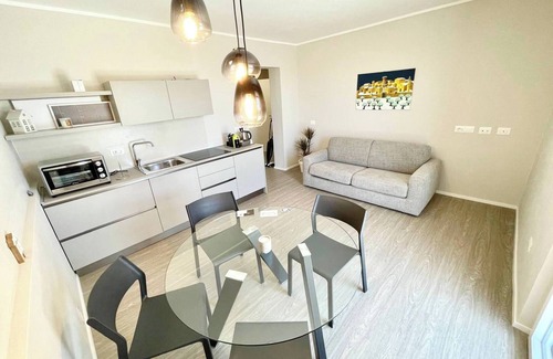 Ocenelli Villa | villa ipnotica - panoramic views plus exquisite pool - sleeps 7 - very stylish