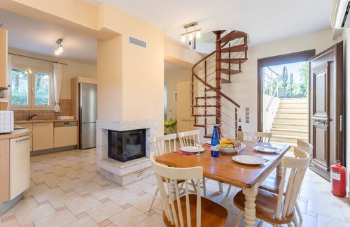 Kateleios Villa | Villa Ismini - Two Bedroom Villa, Sleeps 5