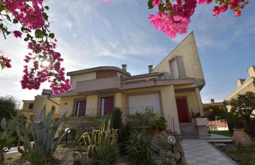 Mogoro Apartment | Villa Isola Bella - Costa Verde