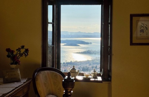 Passignano sul Trasimeno Villa | Villa with panoramic pool Passignano sul Trasimeno, Umbria
