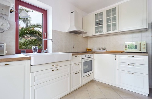 Basanija Villa | Villa Jazzbina - Three Bedroom Villa with Terrace