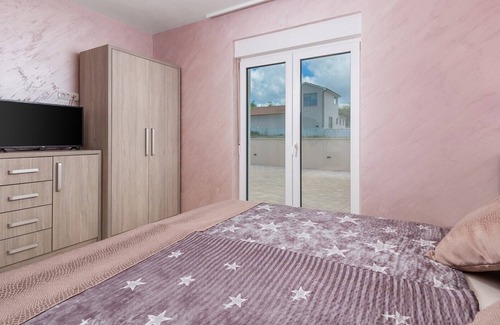 Bibici Villa | Villa Jessica with pool and hydromassage, garden, BBQ