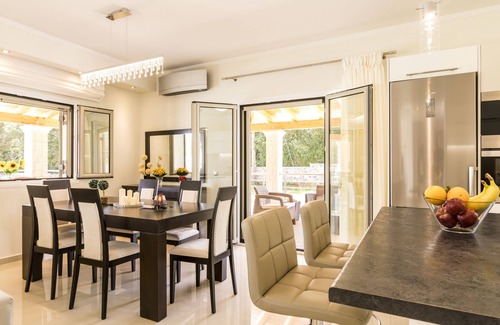 Gouvia Villa | Villa Johnnie