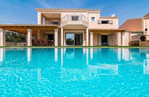 Gouvia Villa | Villa Johnnie
