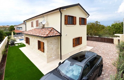Rasopasno Villa | Villa Julija with heated swimming pool