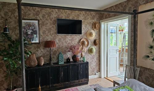 Enhorna Bed & Breakfast | Villa Kämparo