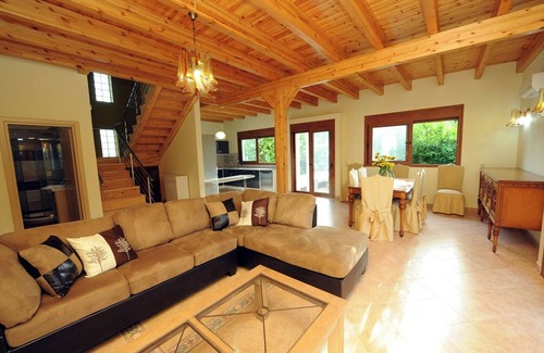 Kolymbia House | Villa Kaloudis is the ideal place for vacations.
