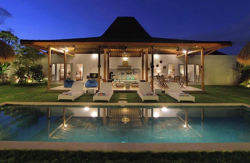Petitenget Villa | Villa Kaly Few Minutes Walking to Seminyak Oberoi