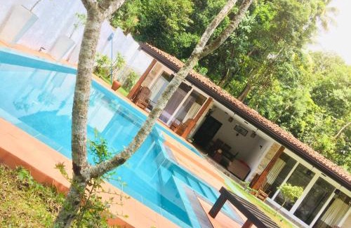 Tennekumbura Villa | Villa Kandy