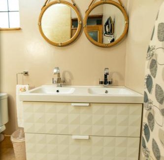 Namugongo Apartment | Villa Karibu