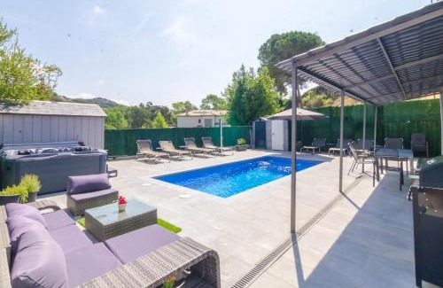 Vidreres Villa | Villa Karina Lloret de Mar