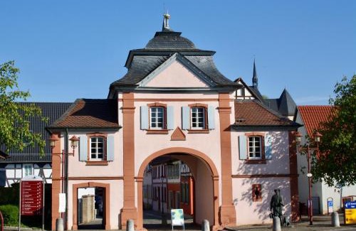 Gollheim House | Villa Kerzenheimer Tor