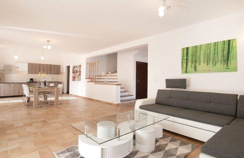 Kontesici Villa | Villa Kontešići 12 with Private Pool and Terrace