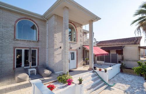Petriti Villa | Villa Kostamaria