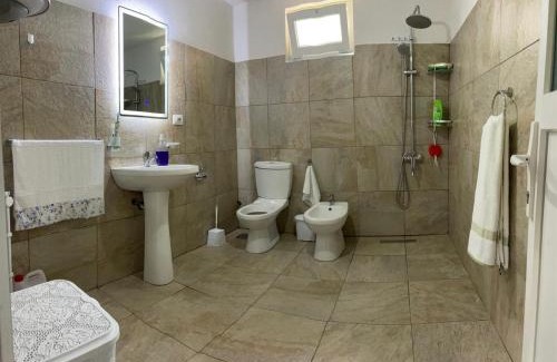 Okol House | Villa KRONI
