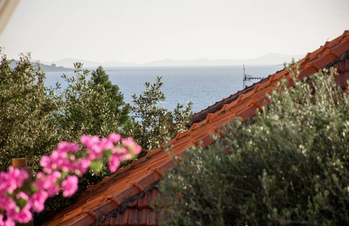 Pakostane Apartment | VILLA KRPETA, 1 bedroom apartment “Grafulin” for 2 to 4 people NEW