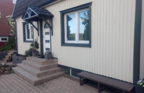 Vastra Frolunda Bed & Breakfast | Villa Kungssten