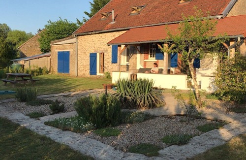 Azerables House | Villa La Bazonnerie, quietly located holiday home with private swimming pool