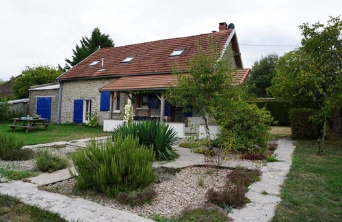 Azerables House | Villa La Bazonnerie, quietly located holiday home with private swimming pool