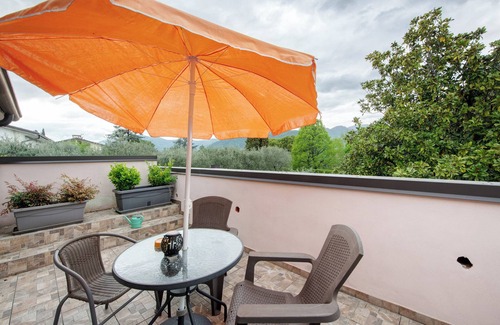 Portese Villa | Villa 'La Baia' with Private Terrace, Wi-Fi and Air Conditioning