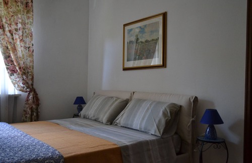 Sarzana Villa | Villa La Pippola B&B in Liguria and close to the 5Terre