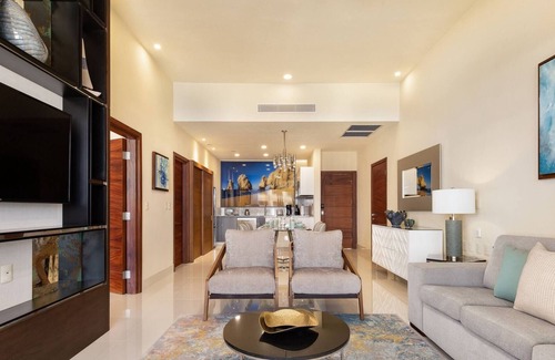 Santa Rosa Apartment | Villa La Valencia - One Bedroom Pool view suite