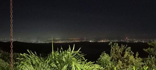 Cerro Azul Villa | Villa La Vista of Panama City and magestical mountains from infinity pool
