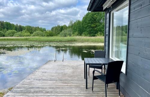 Salo Ski Chalet | Villa Laituri Enäjärven rannalla