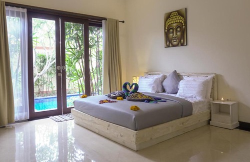 Sunset Road Villa | Villa Laksmi Seminyak Bali