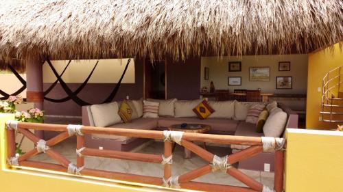 Los Tamarindos Villa | VILLA LAURELES