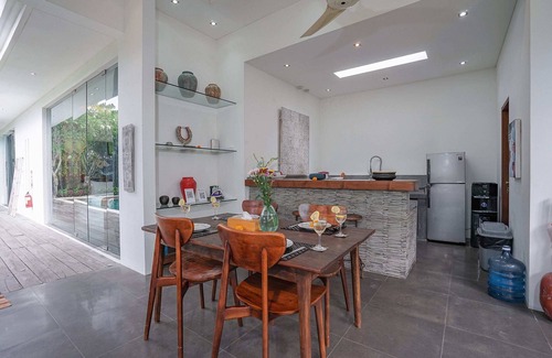 Sunset Road Villa | Villa Laurent