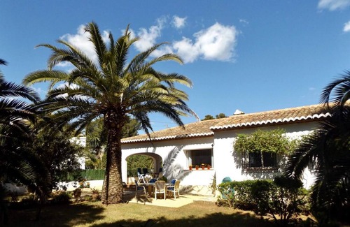 Costa Nova Villa | Villa Lavanda with stunning Communal pool, family friendly, wifi, part Aircon