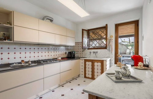 Forte dei Marmi Villa | Villa Le Fontanelle In Forte Dei Marmi with Ac