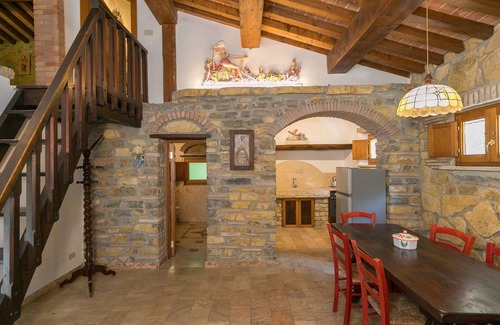 Monteverdi Marittimo Villa | Villa 'Le Querciolaie - Adamo Ed Eva' with Mountain View and Shared Pool