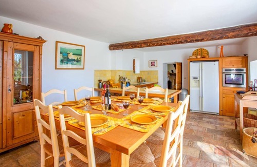Aubussargues Villa | Villa Le Vieux Mas by Villa Plus