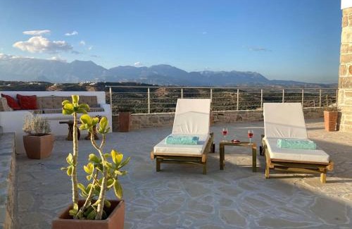 Pitsidia Apartment | VILLA LEVANTA - Stilvolle, geräumige Luxus-Steinvilla ebenerdig spektakuläre Aussicht durchdachter Komfort in Toplage Sonnenuntergang Meer Infinity-Pool Privatsphäre
