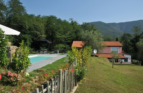 Beverino Villa | VILLA LIGURE 4 + 2 Pax Exclusive Pool, A/C, Free WiFi, BBQ near Cinque Terre