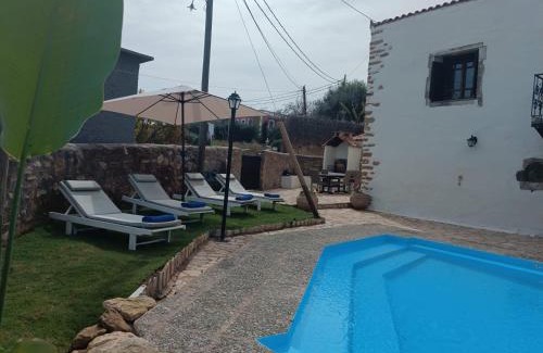 Pyrgos Psilonerou Villa | Villa Lina private pool