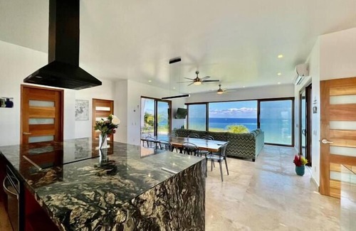 Pristine Bay Villa | Villa Linda Vista @Coral Views, French Harbour
