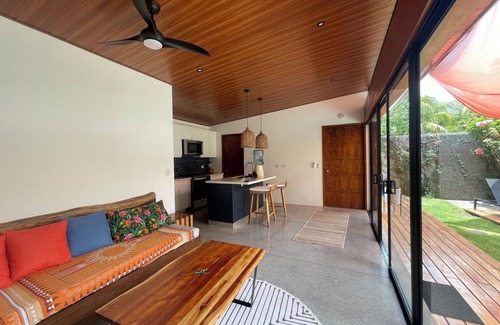 La Libertad House | Villa Los Padrinos - La Casita