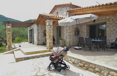 Limni Keri Villa | Villa Lobos (Labrini)